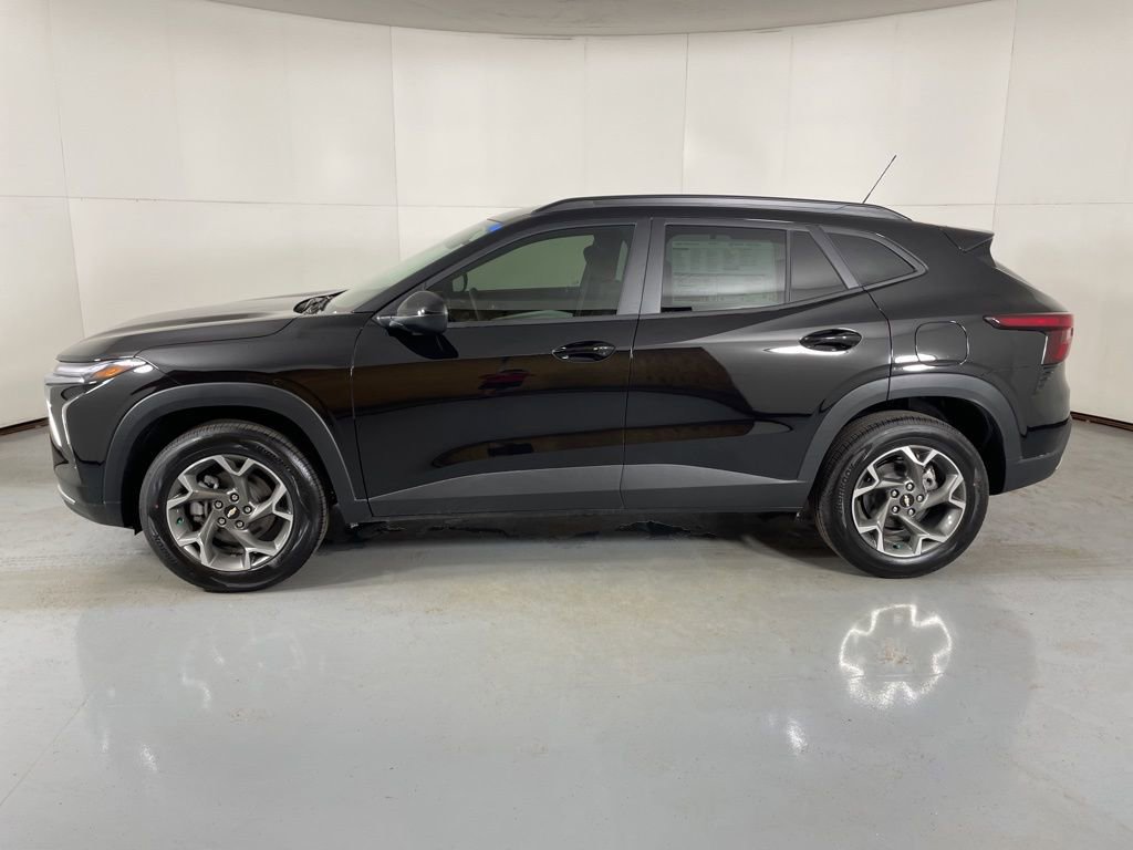 2026 Chevrolet Trax LT photo 5