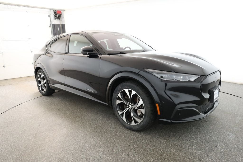 2021 Ford Mustang Mach-E Premium photo 2