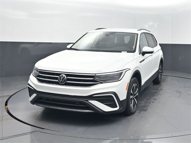 2024 Volkswagen Tiguan S's photo