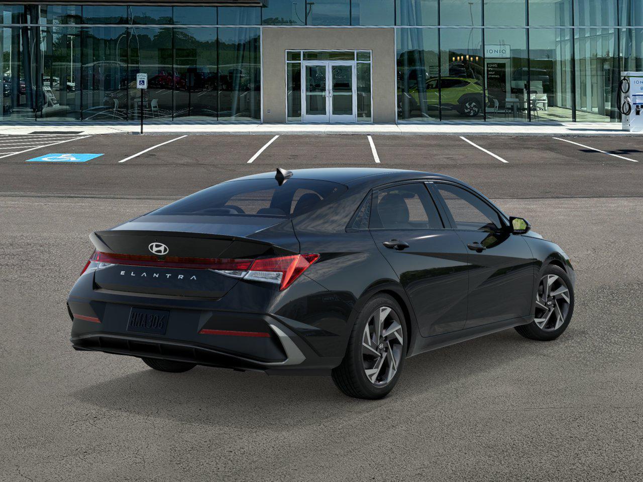 2025 Hyundai Elantra SEL Sport photo 3