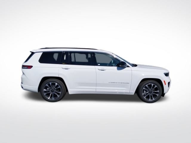 2025 Jeep Grand Cherokee Overland photo 22