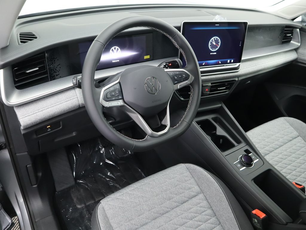 2025 Volkswagen Tiguan S photo 9