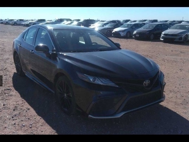 2023 Toyota Camry XSE's photo