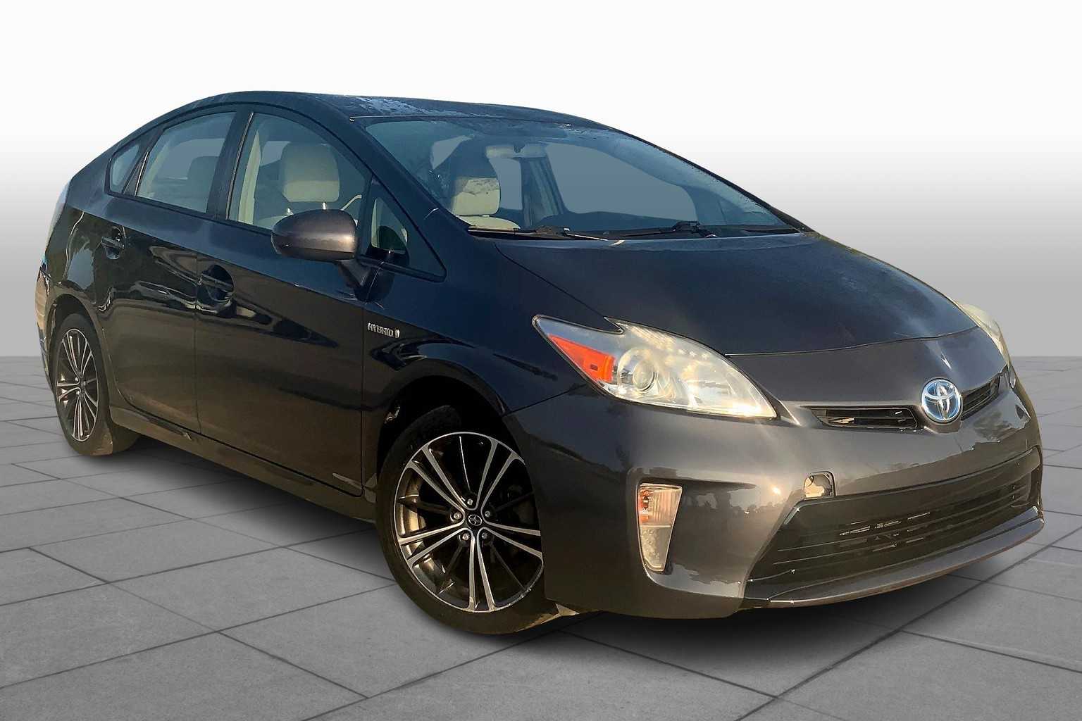 2012 Toyota Prius Two photo 2