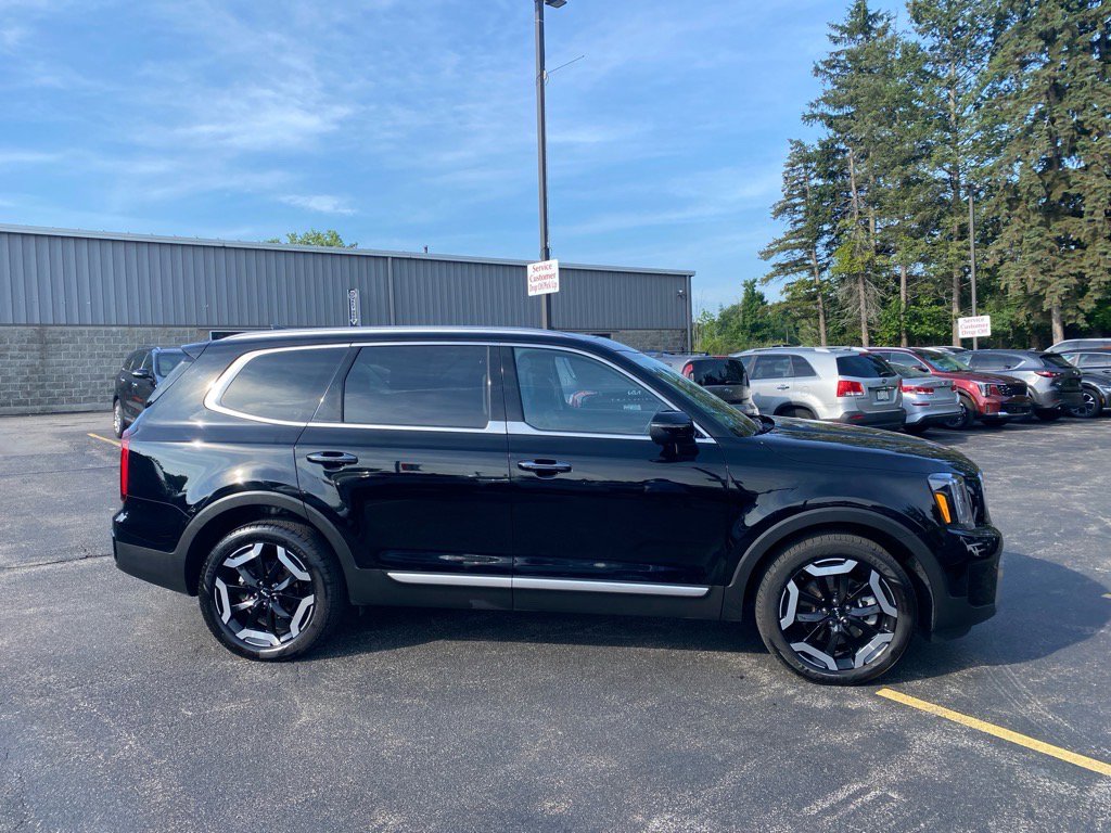 2023 Kia Telluride S photo 8
