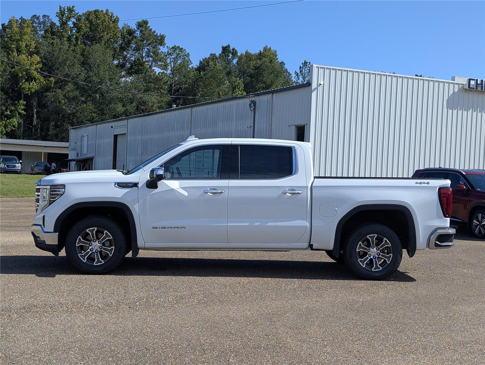 2024 Gmc Sierra 1500 SLT photo 2