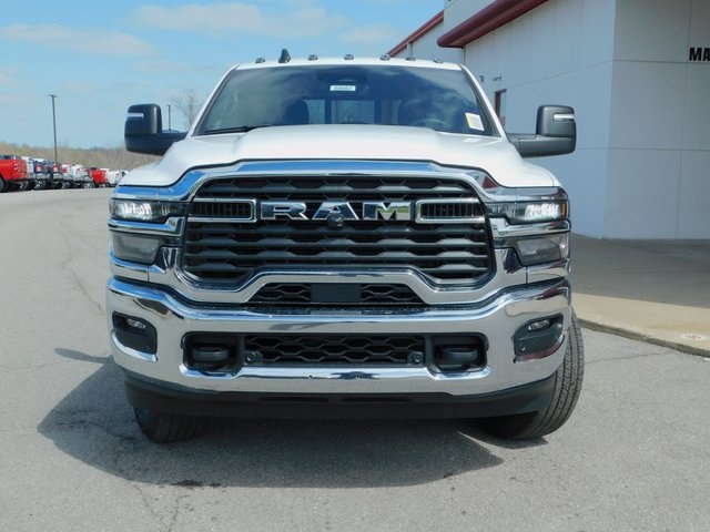 2025 Ram 2500 Tradesman photo 3