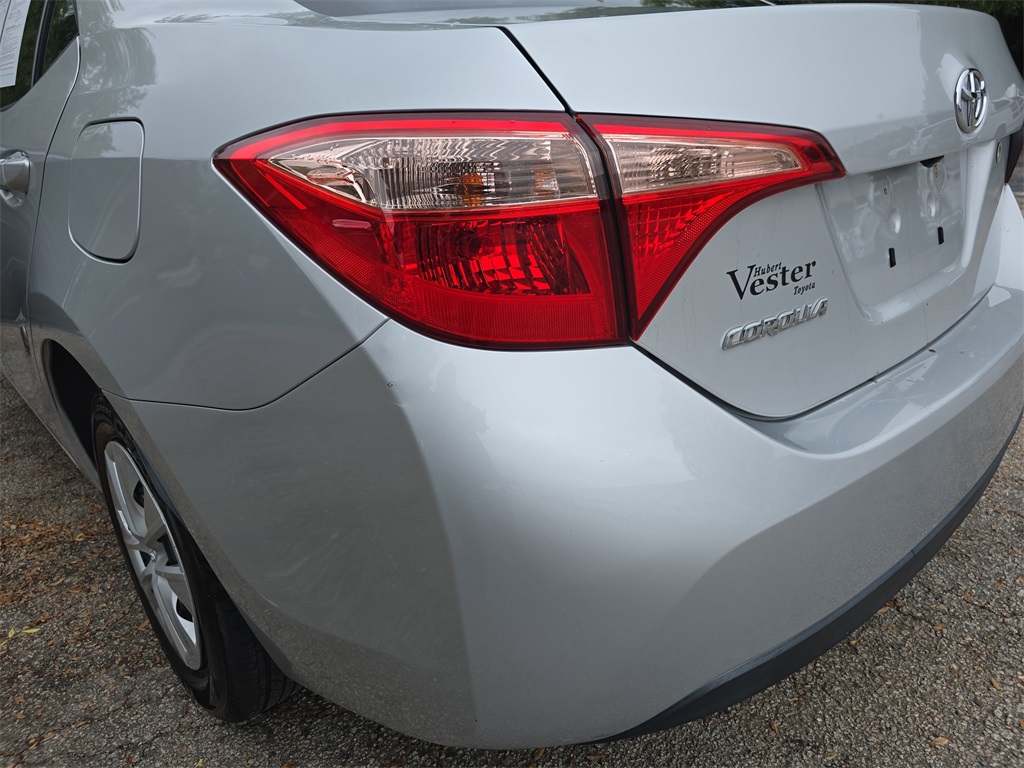 2019 Toyota Corolla L photo 32