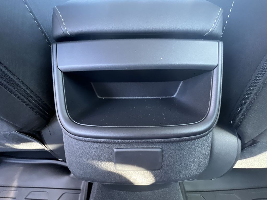 2025 Subaru Legacy Base photo 19