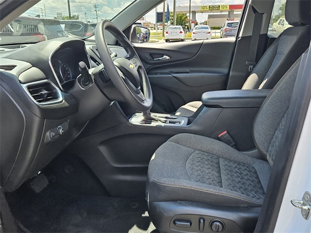 2022 Chevrolet Equinox LT photo 4