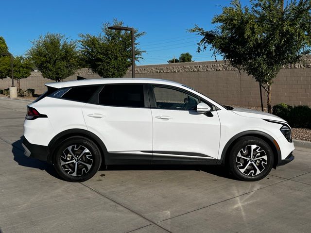 2025 Kia Sportage EX photo 2