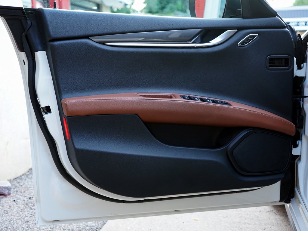 2021 Maserati Ghibli Base photo 4