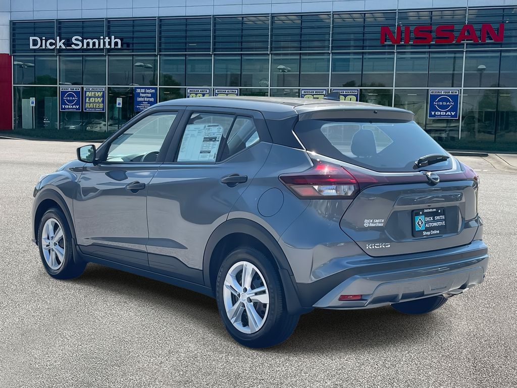 2025 Nissan Kicks Play S photo 4
