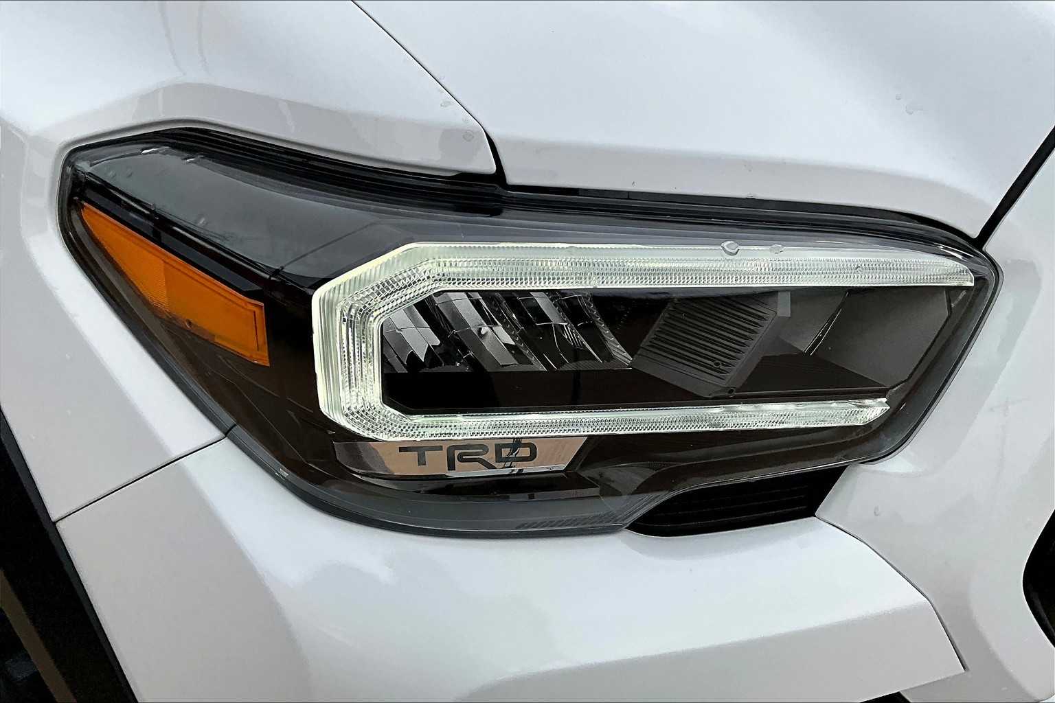 2020 Toyota Tacoma TRD Pro photo 25