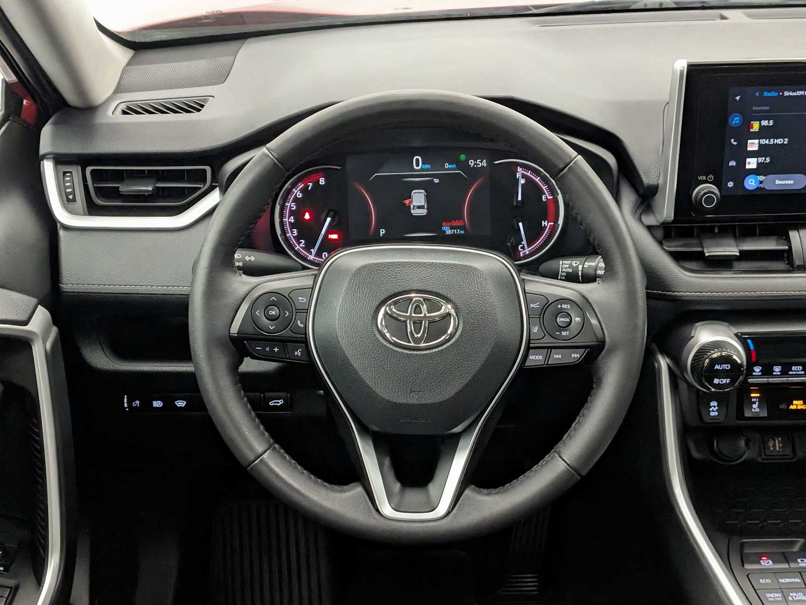 2024 Toyota RAV4 XLE photo 23