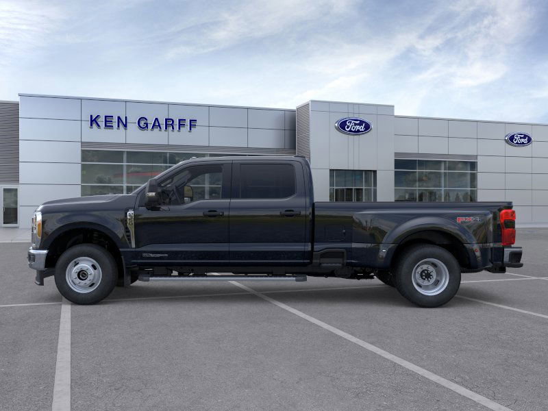 2026 Ford F-350 XLT photo 2