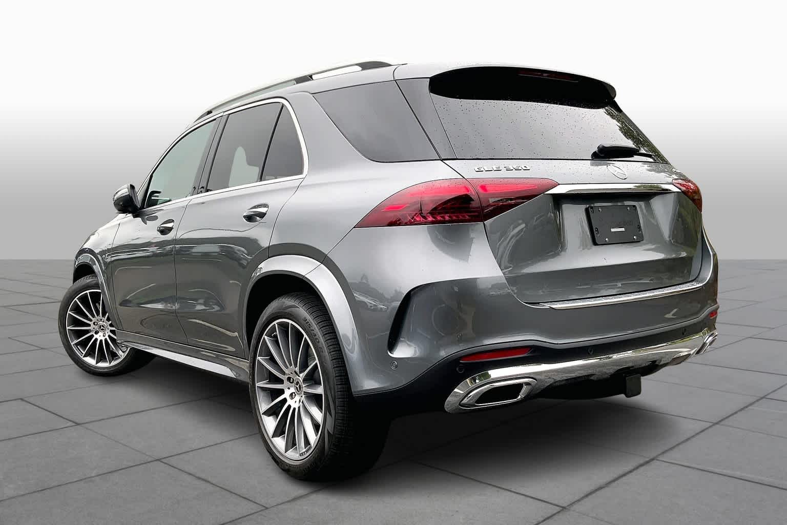 2025 Mercedes Benz GLE 350 4MATIC photo 4