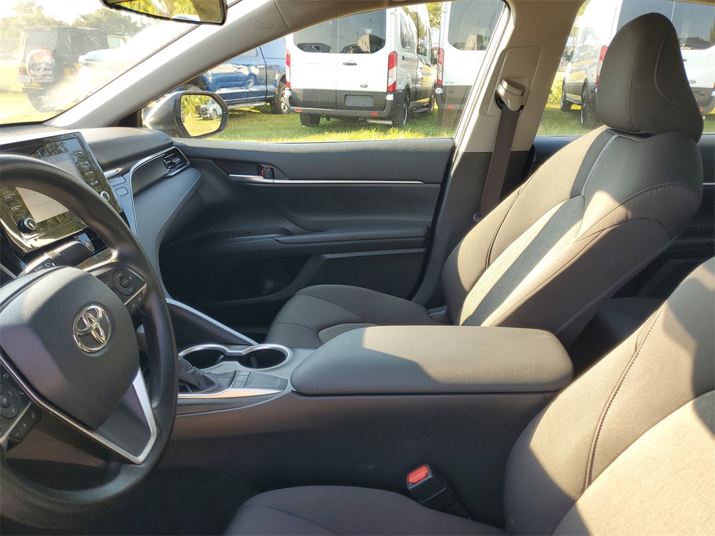 2023 Toyota Camry LE photo 12