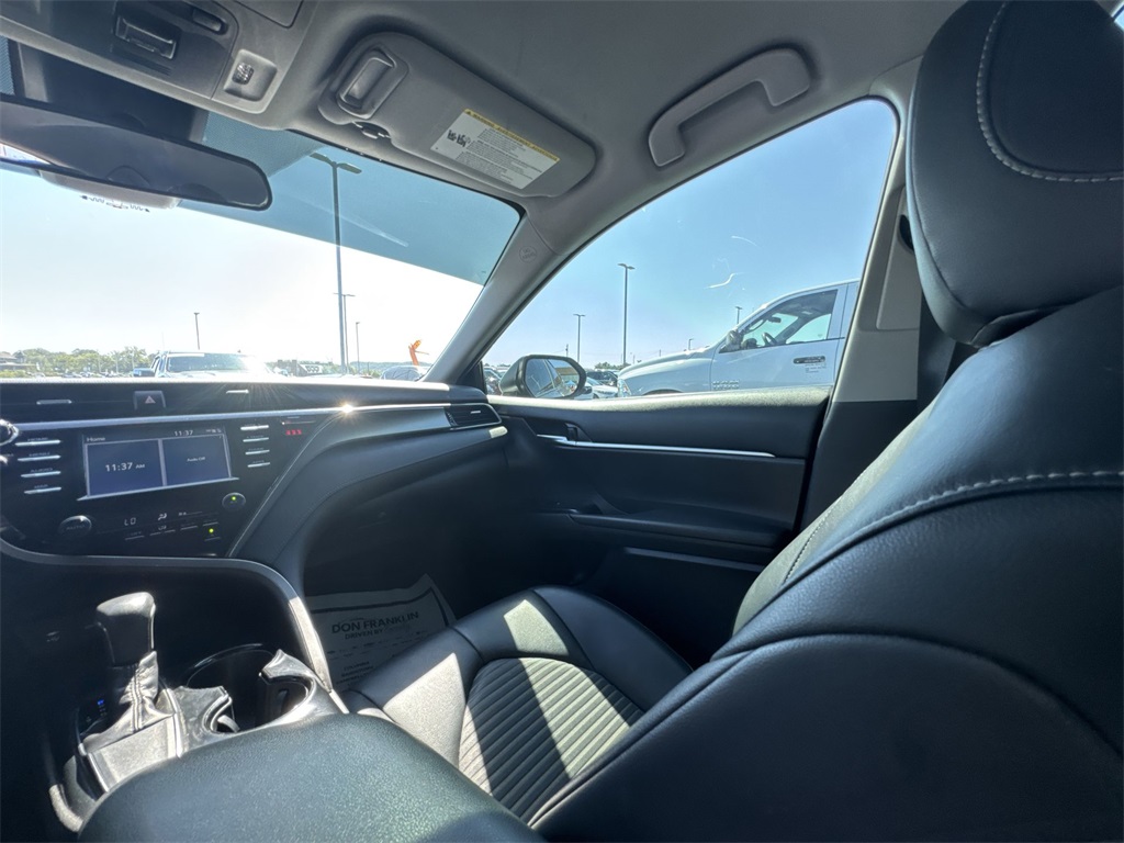 2019 Toyota Camry L photo 11