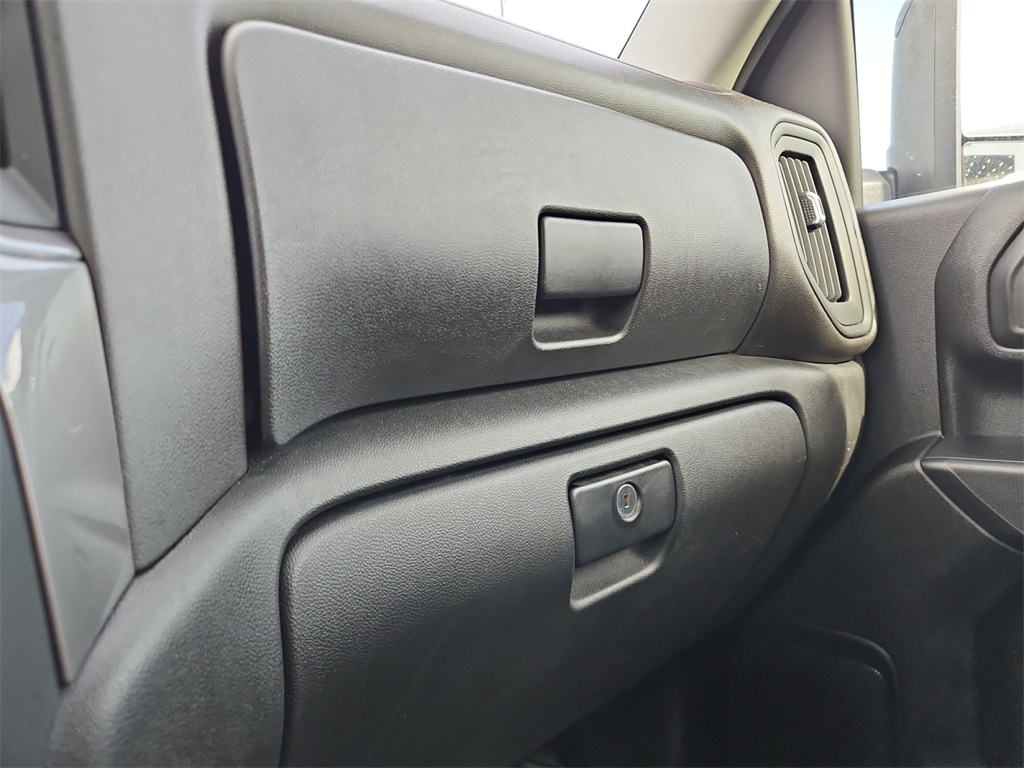 2023 Chevrolet Silverado 2500HD Custom photo 23