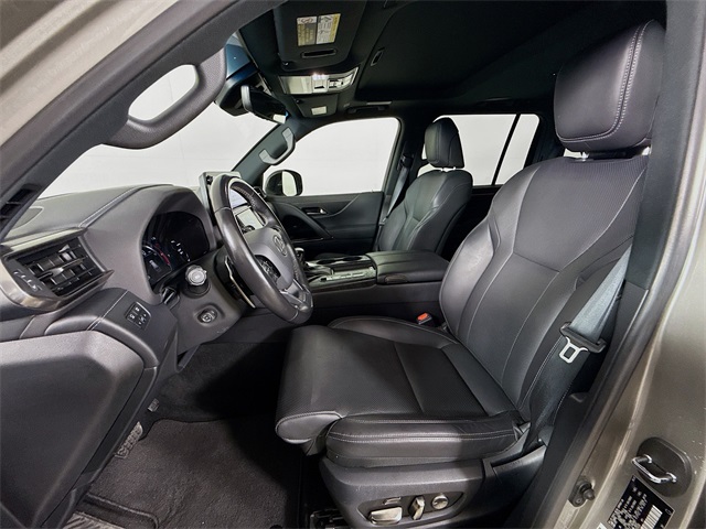 2023 Lexus LX 600 Premium photo 8