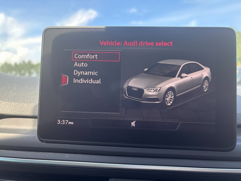 2019 Audi A4 Premium 45 TFSI Quattro photo 12