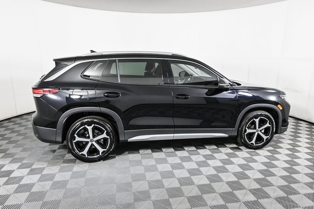 2025 Volkswagen Tiguan SE photo 26