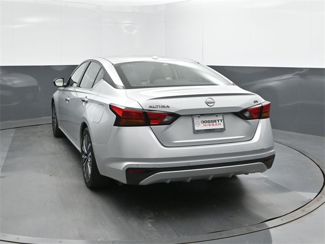 2024 Nissan Altima 2.5 SV photo 4