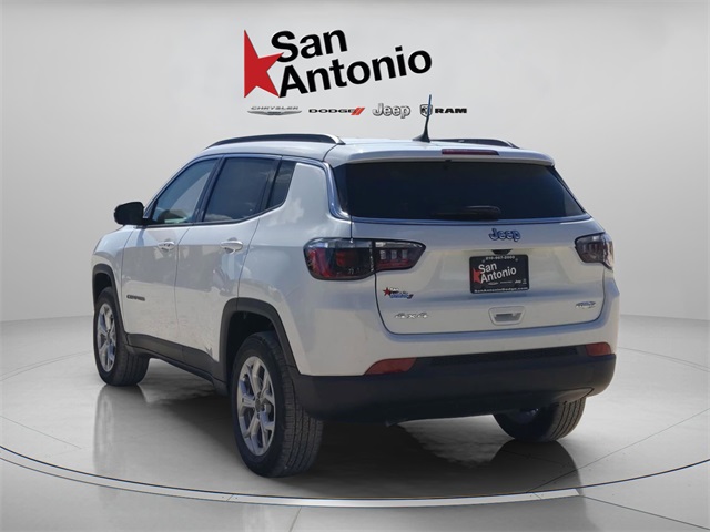 2026 Jeep Compass Latitude photo 2