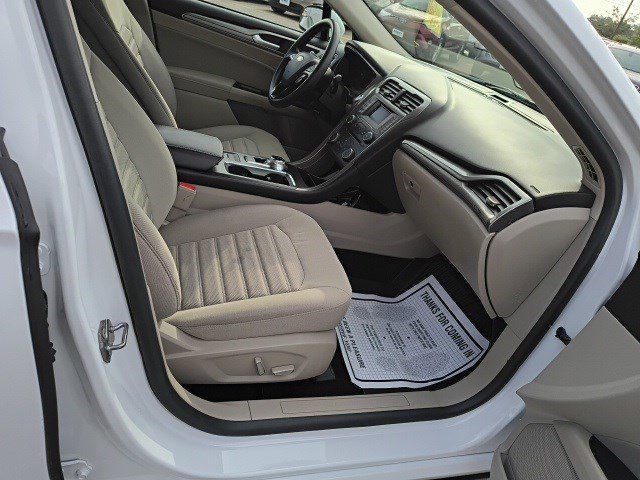 2018 Ford Fusion SE photo 18