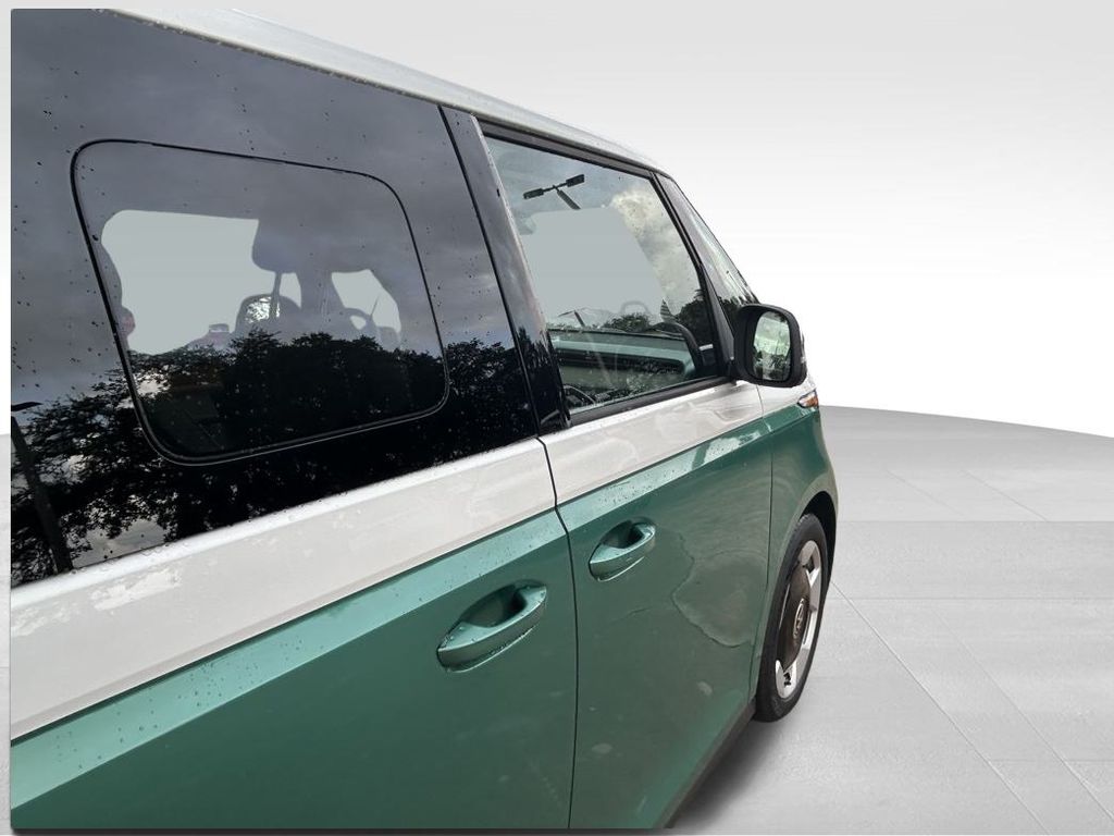 2025 Volkswagen ID. Buzz Pro Plus photo 28