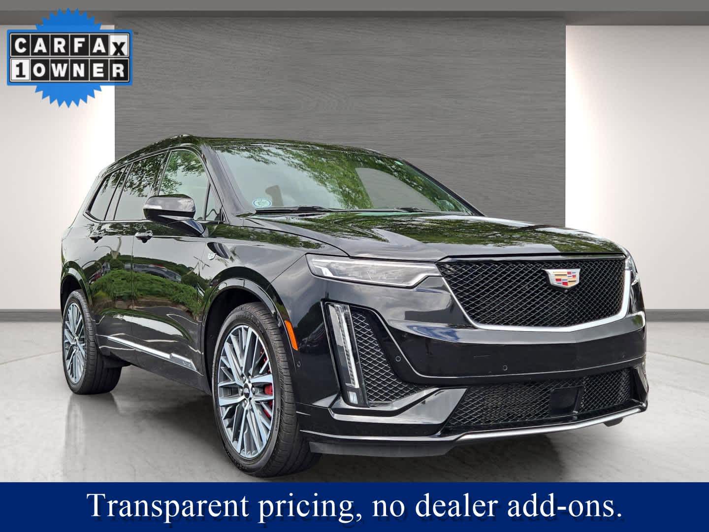 2024 Cadillac XT6 Sport photo 2
