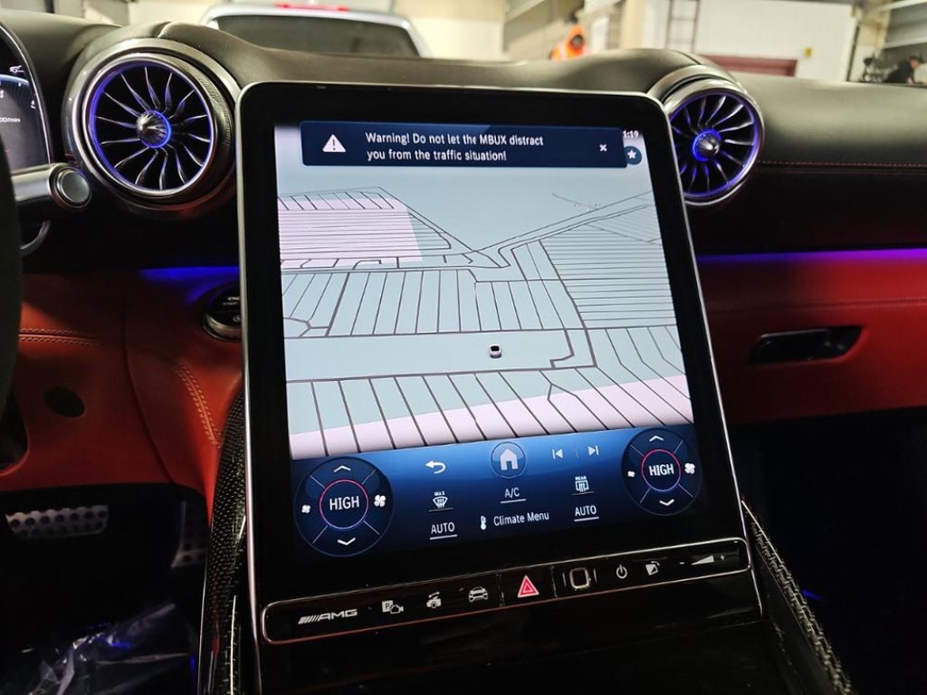 2022 Mercedes Benz SL 63 AMG photo 4