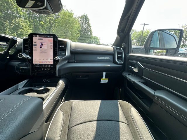 2025 Ram 2500 Laramie photo 29