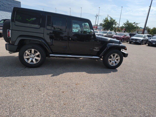 2016 Jeep Wrangler Unlimited Sahara photo 6