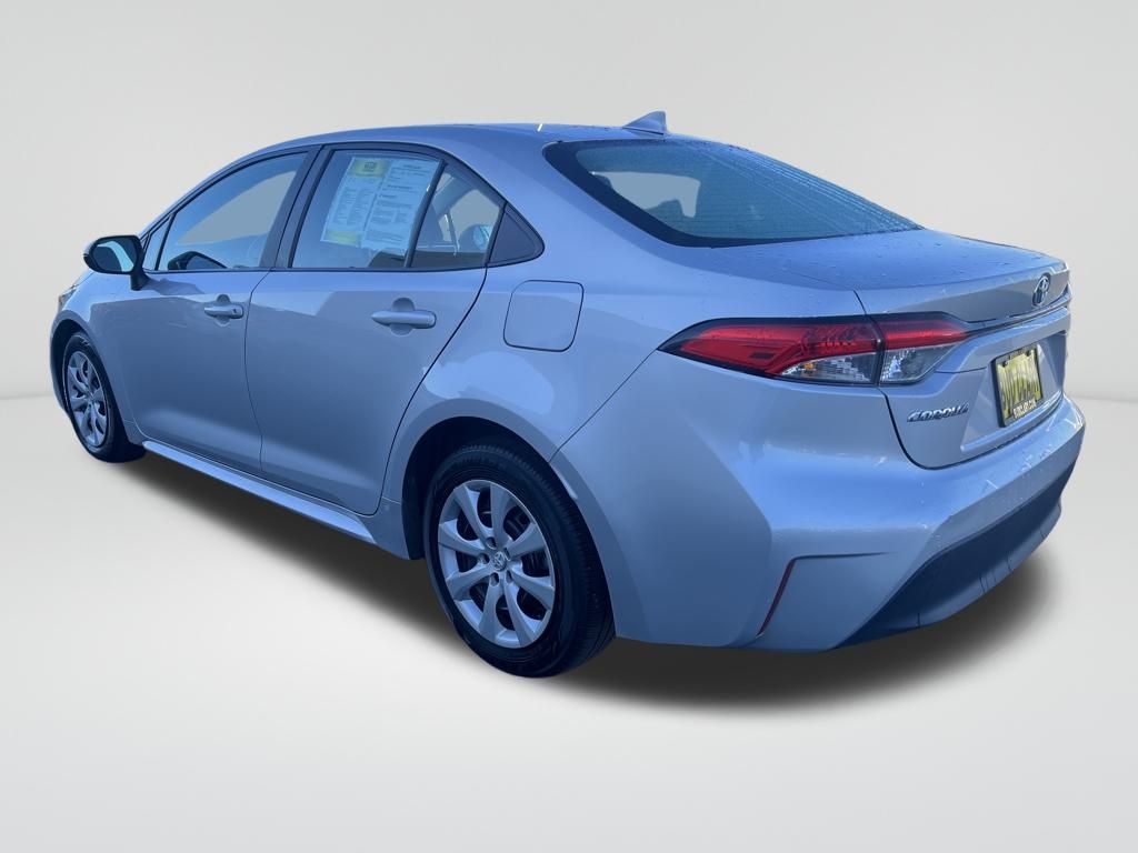 2024 Toyota Corolla LE photo 3