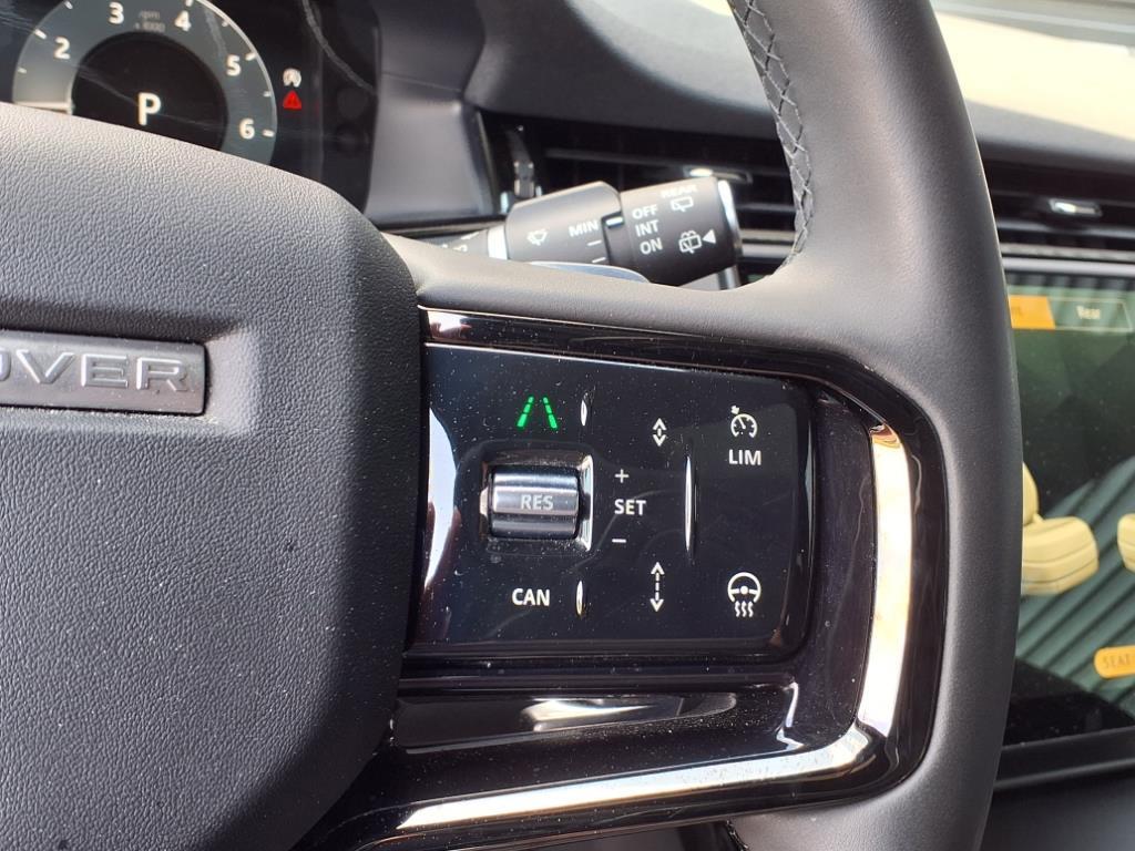 2024 Land Rover Range Rover Evoque Dynamic SE photo 15