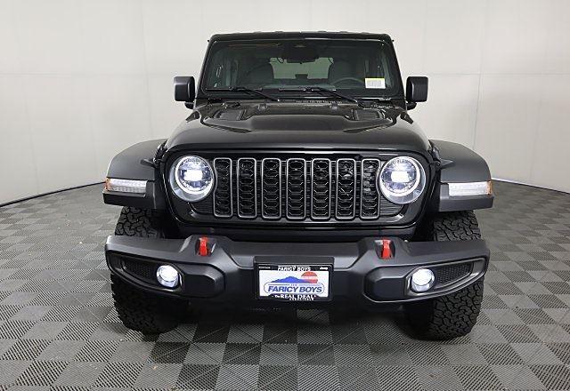 2025 Jeep Wrangler Rubicon photo 3