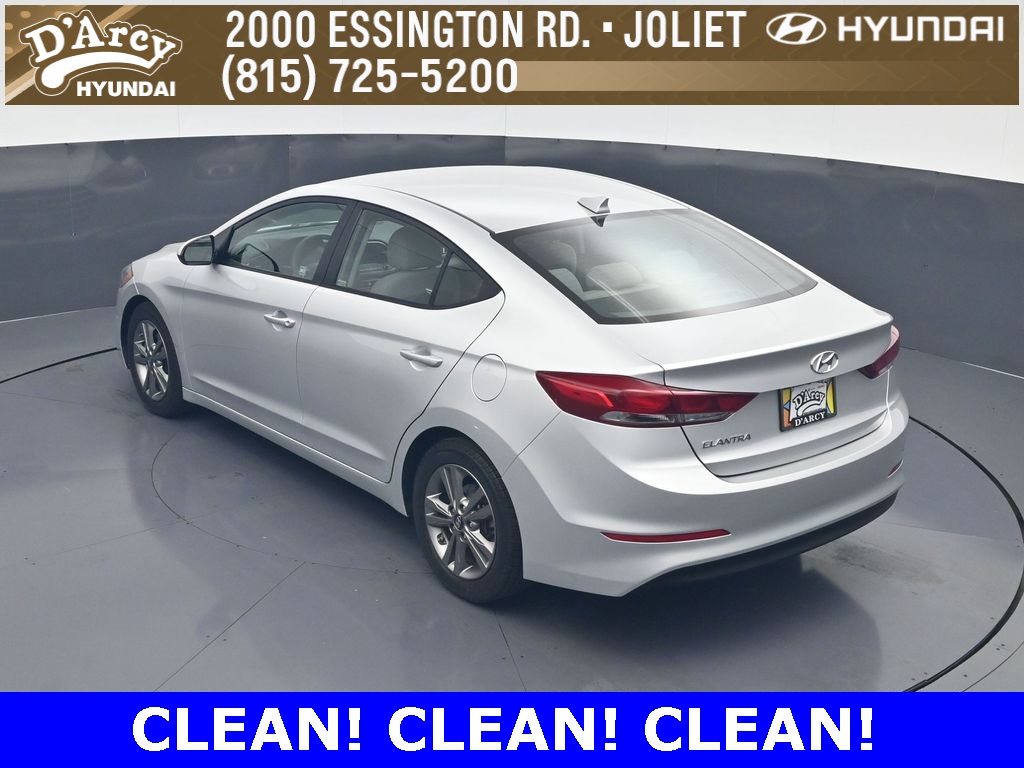 2018 Hyundai Elantra SEL photo 18