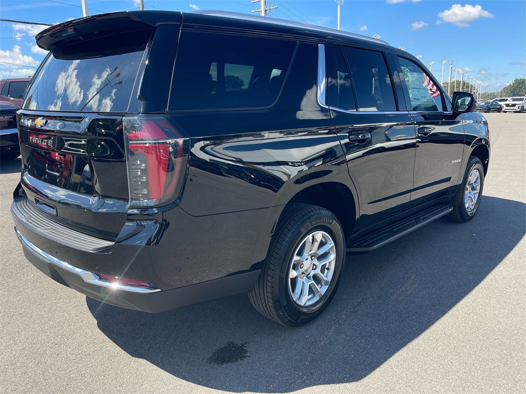 2025 Chevrolet Tahoe LS photo 4