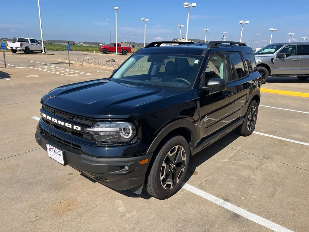 2024 Ford Bronco Sport Outer Banks photo 2