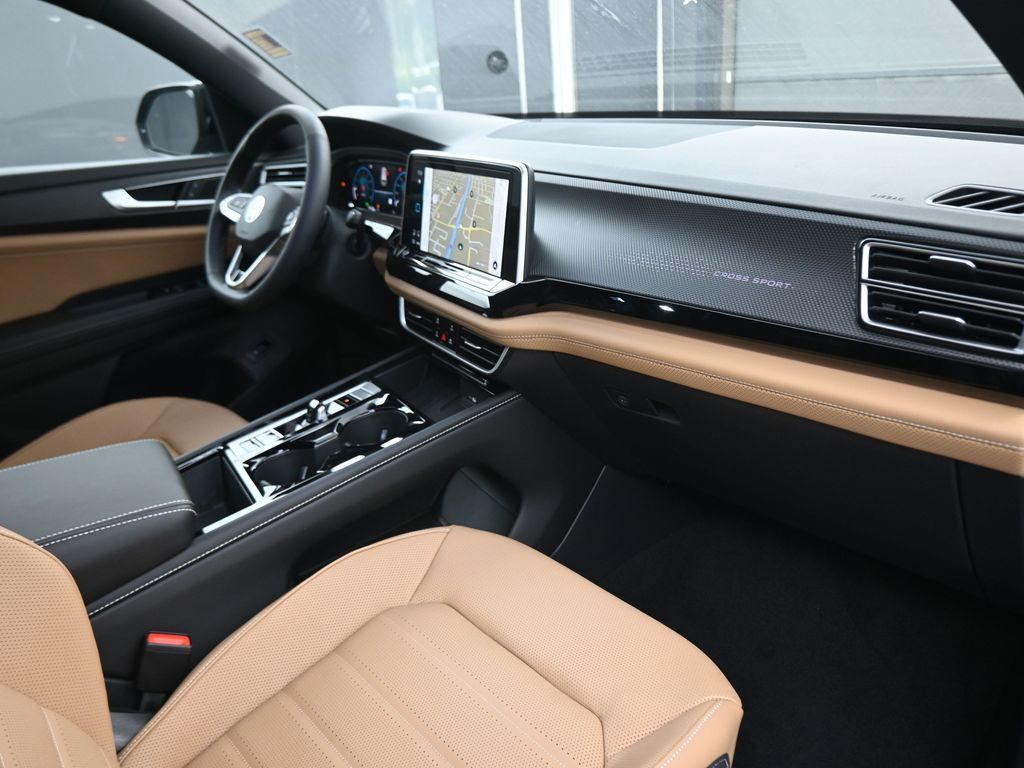2025 Volkswagen Atlas Cross Sport SEL R-Line photo 45