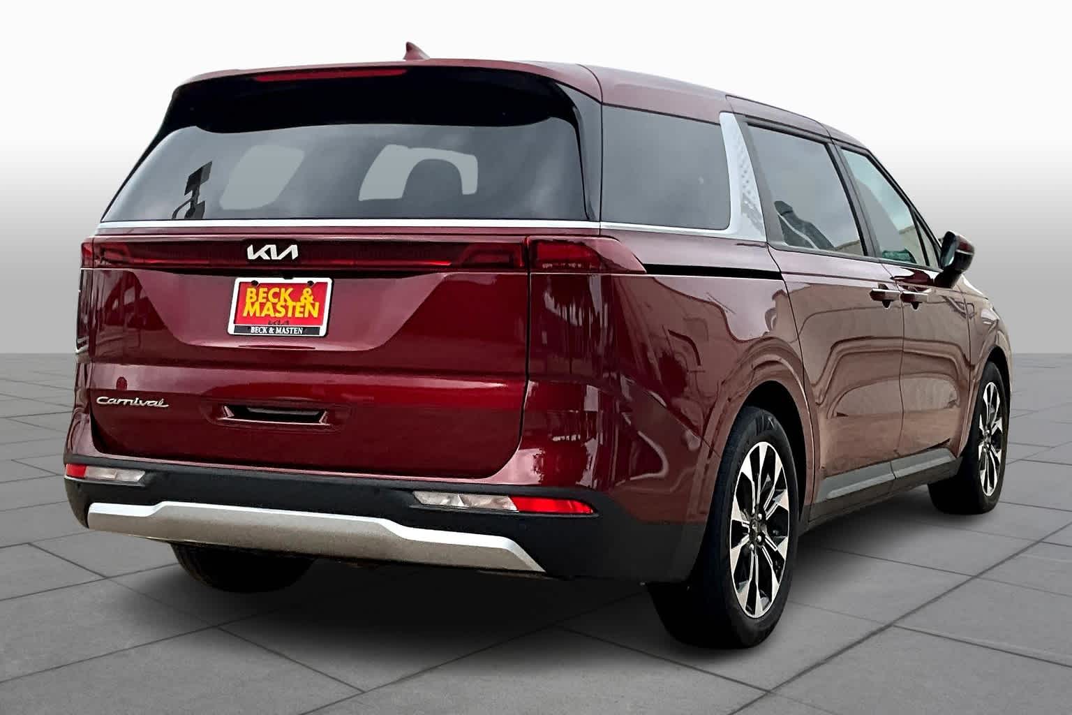2022 Kia Carnival EX photo 11