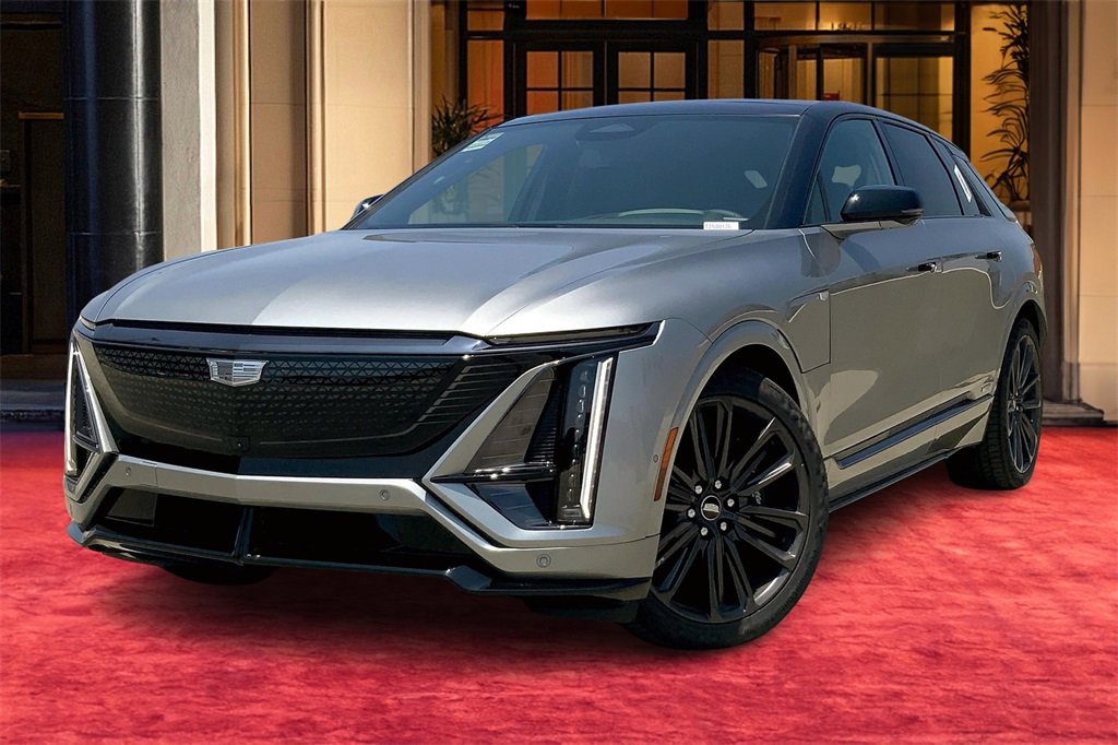 2026 Cadillac LYRIQ V Premium's photo