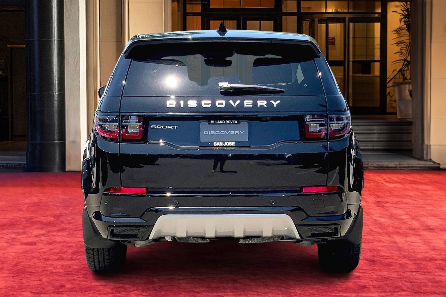 2025 Land Rover Discovery Sport S photo 3