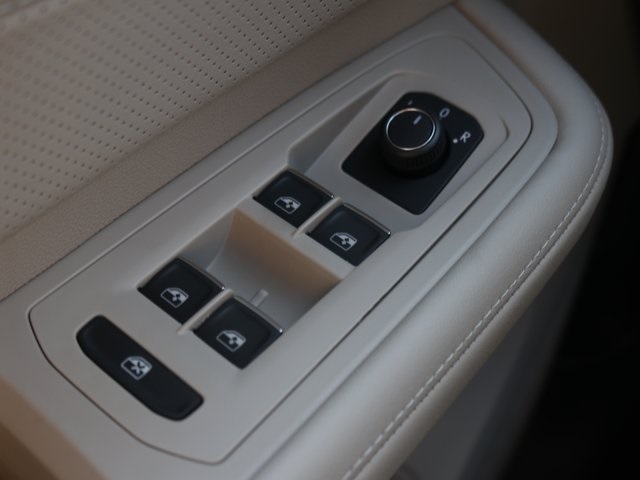 2026 Volkswagen Atlas SE Technology photo 15