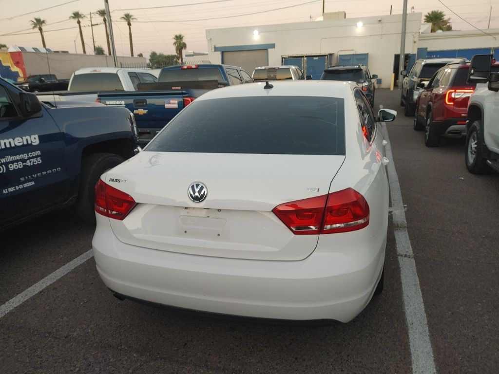 2015 Volkswagen Passat Limited photo 6