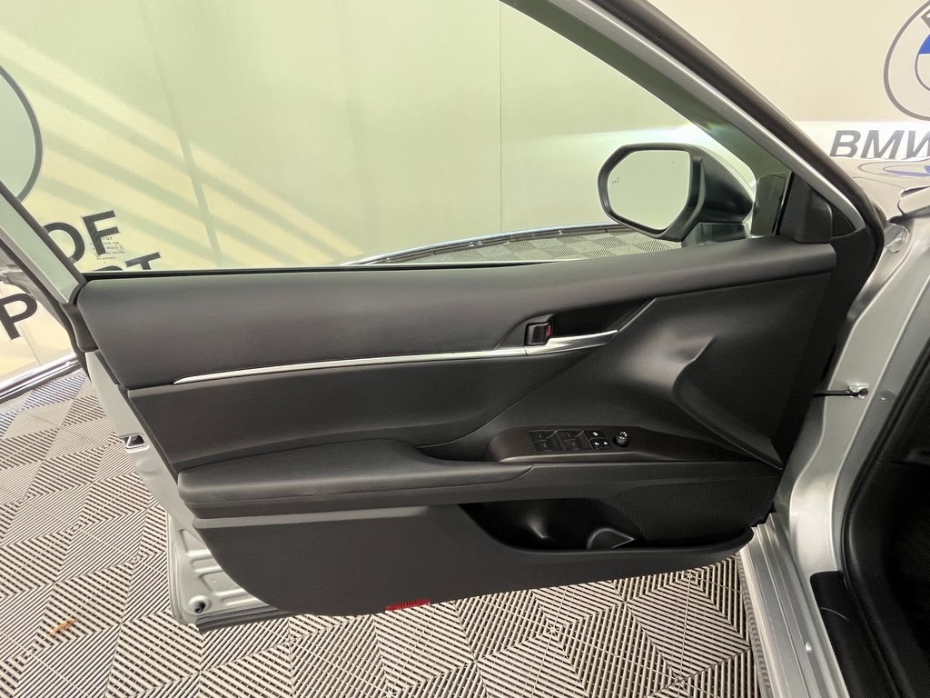 2024 Toyota Camry SE photo 24