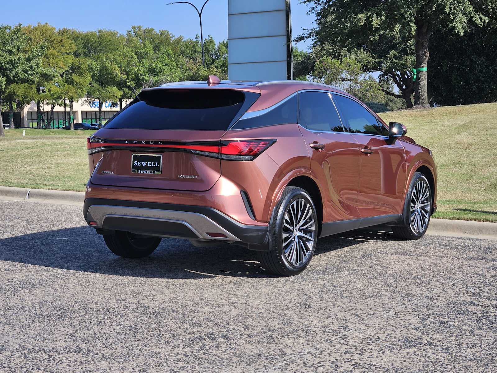 2023 Lexus RX Premium photo 4