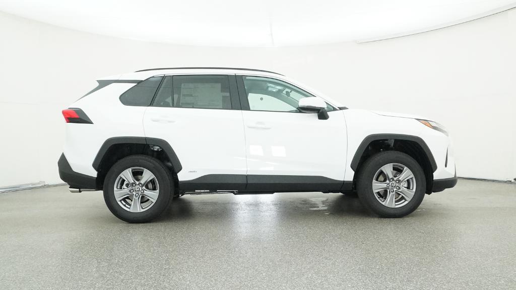 2025 Toyota RAV4 Hybrid XLE photo 25